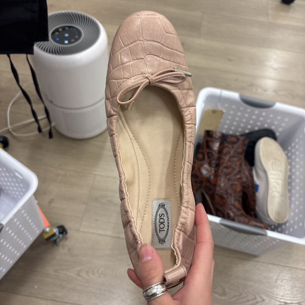 Tod's Pink Embossed Ballet Flats