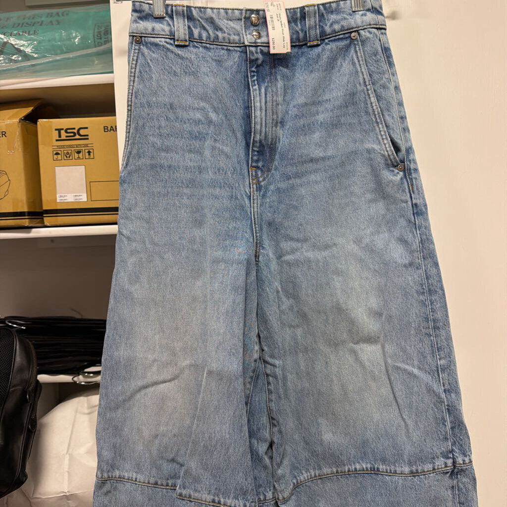Medium Wash Wide Leg Jean