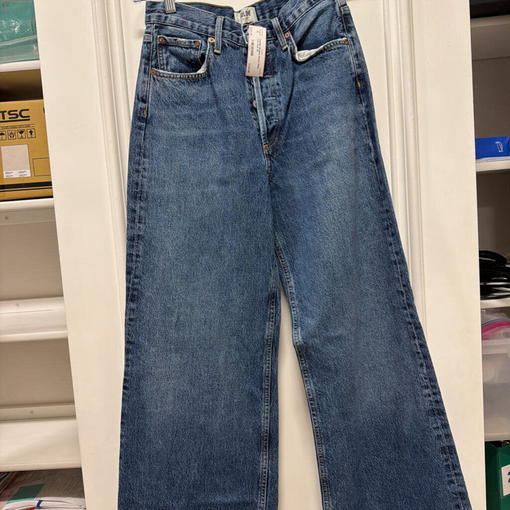 Medium Wash Wide Leg Jean