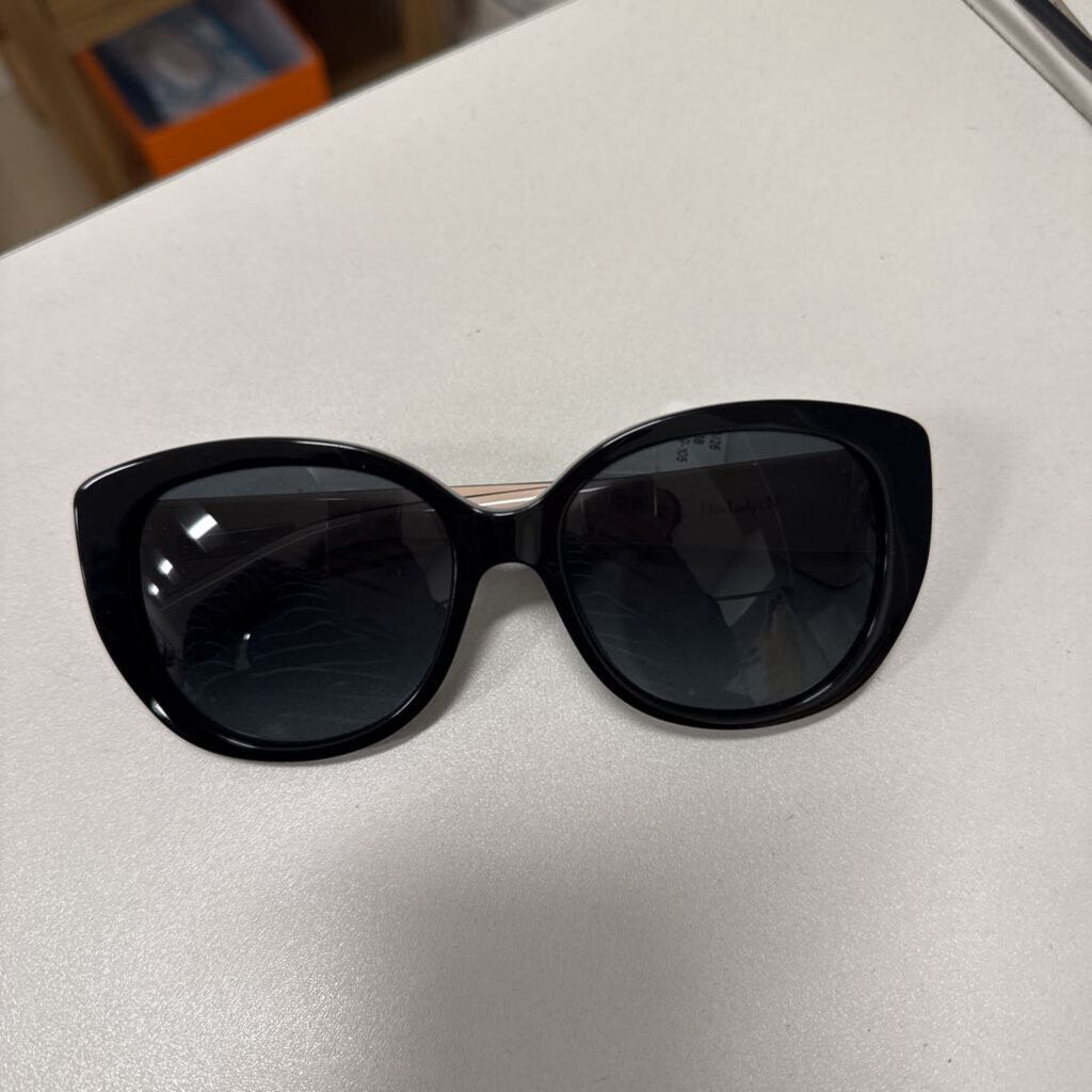 Black Cat Eye Sunglasses w/ Case