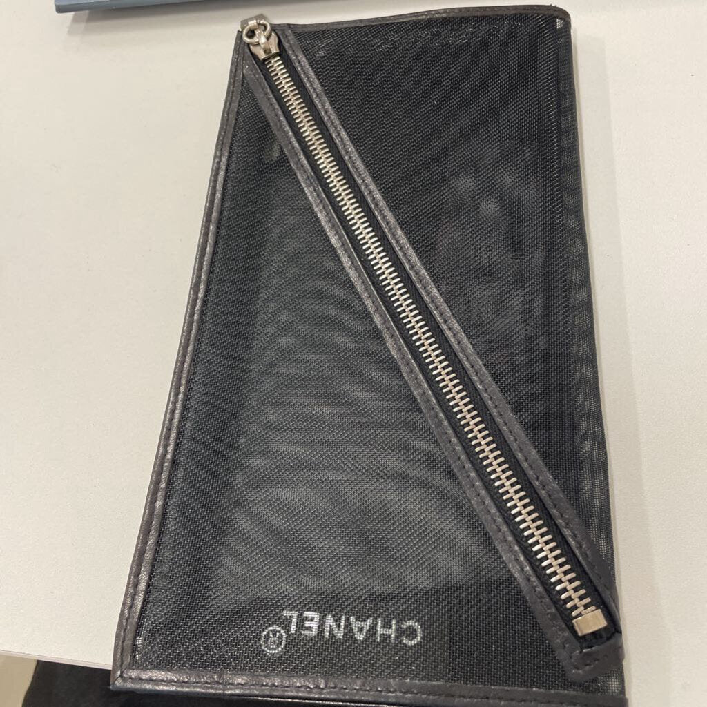 Black Mesh Leather Pouch