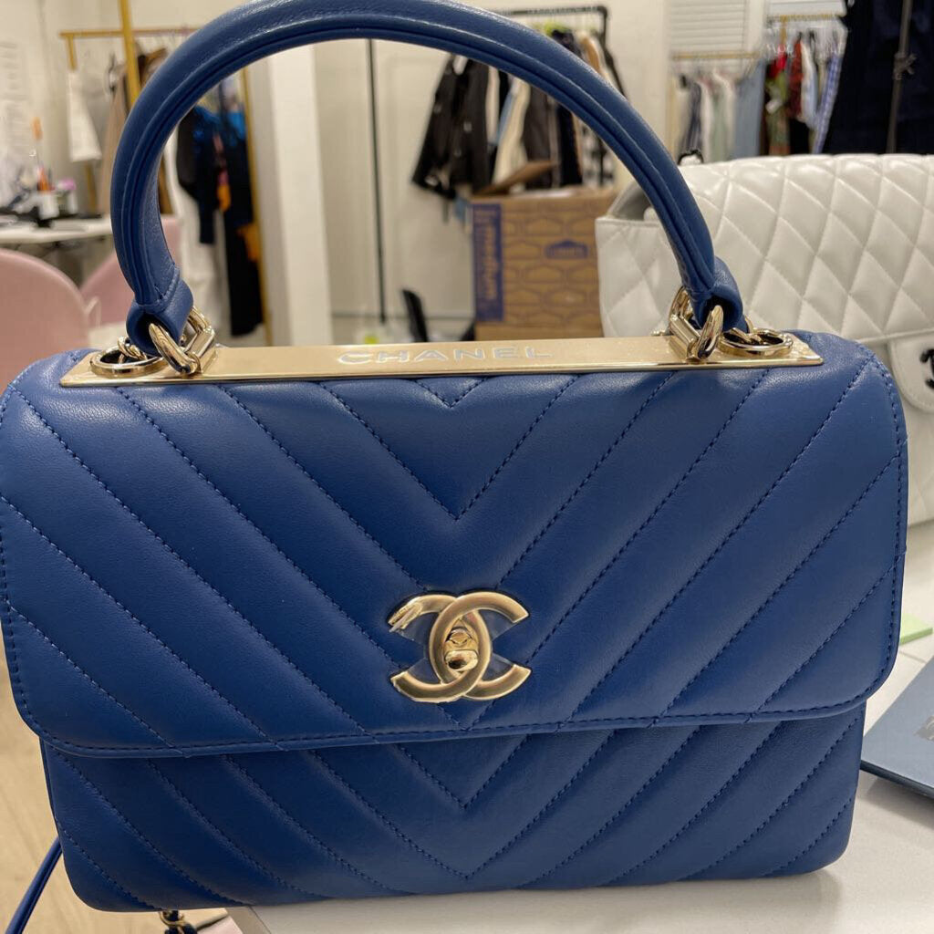 Blue Lambskin Chevron Trendy CC Flap GHW