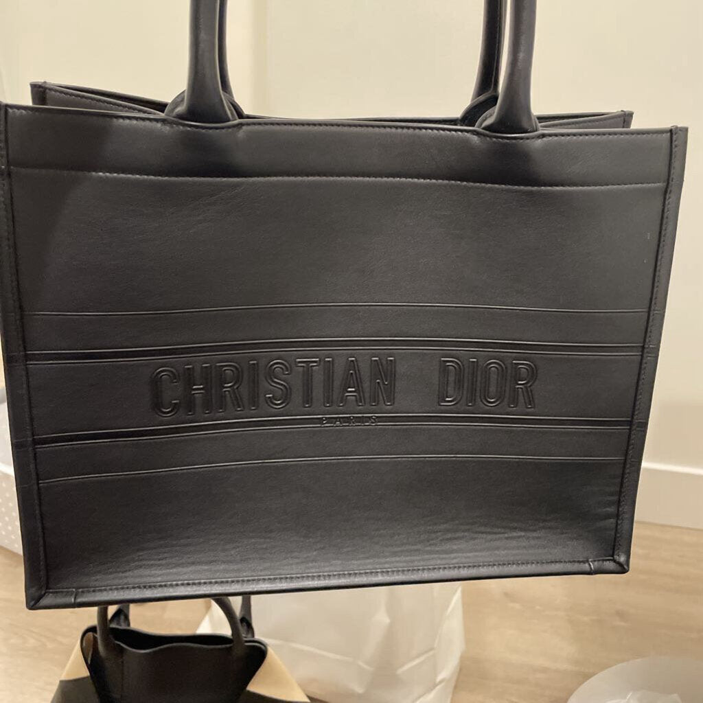 Black Embossed Medium Book Tote(est 4400)