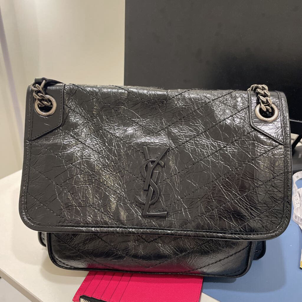 Black Leather Tote Bag (est 1300)