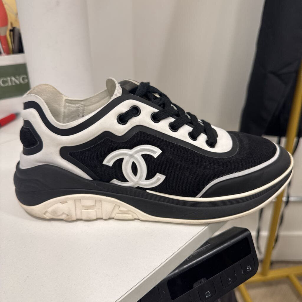 B&W Canvas CC Athletic Sneakers