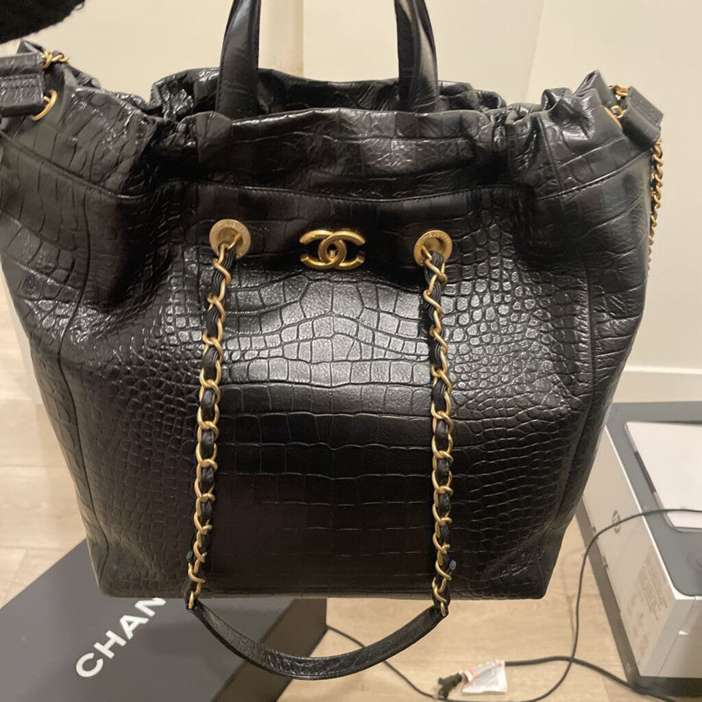 Black Calfskin Croc Embossed Large Shopping Tote
