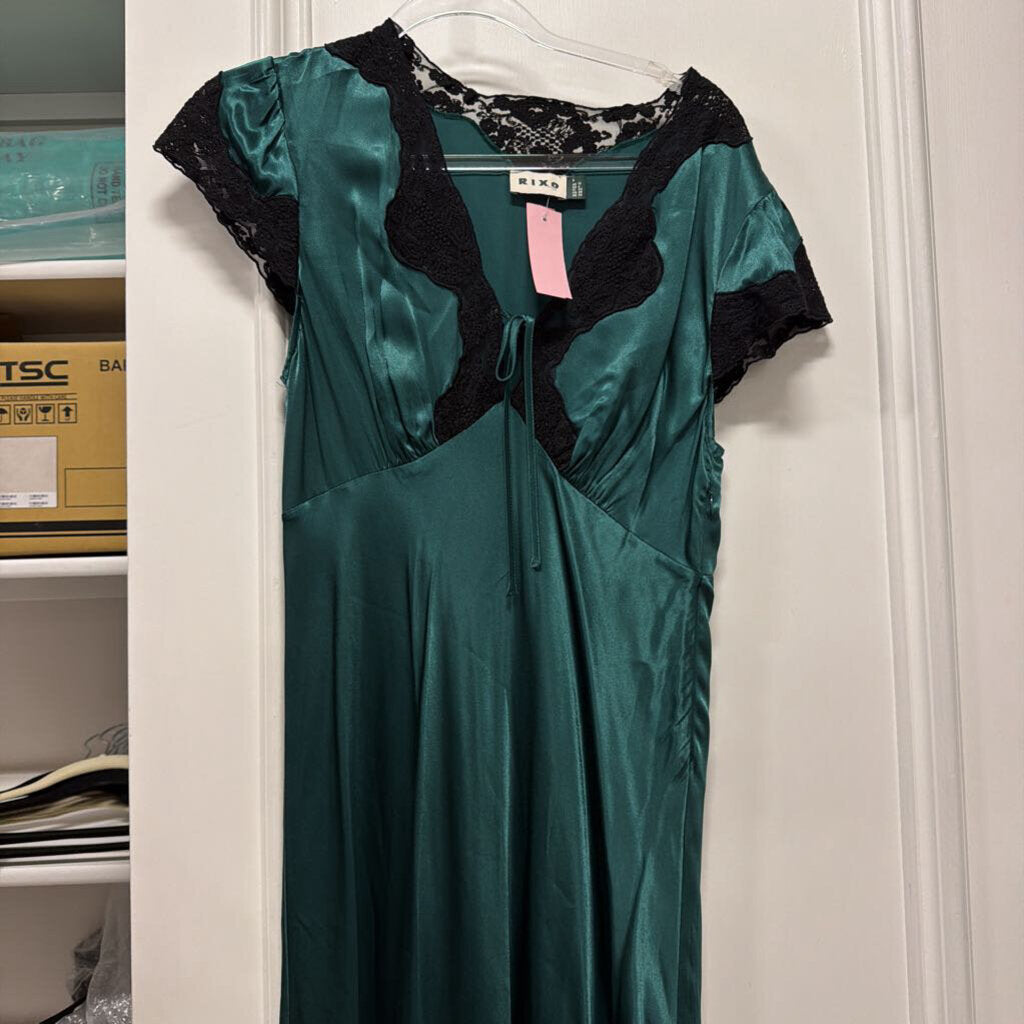 Green Viscose Lace-Trim Maxi Dress (575)