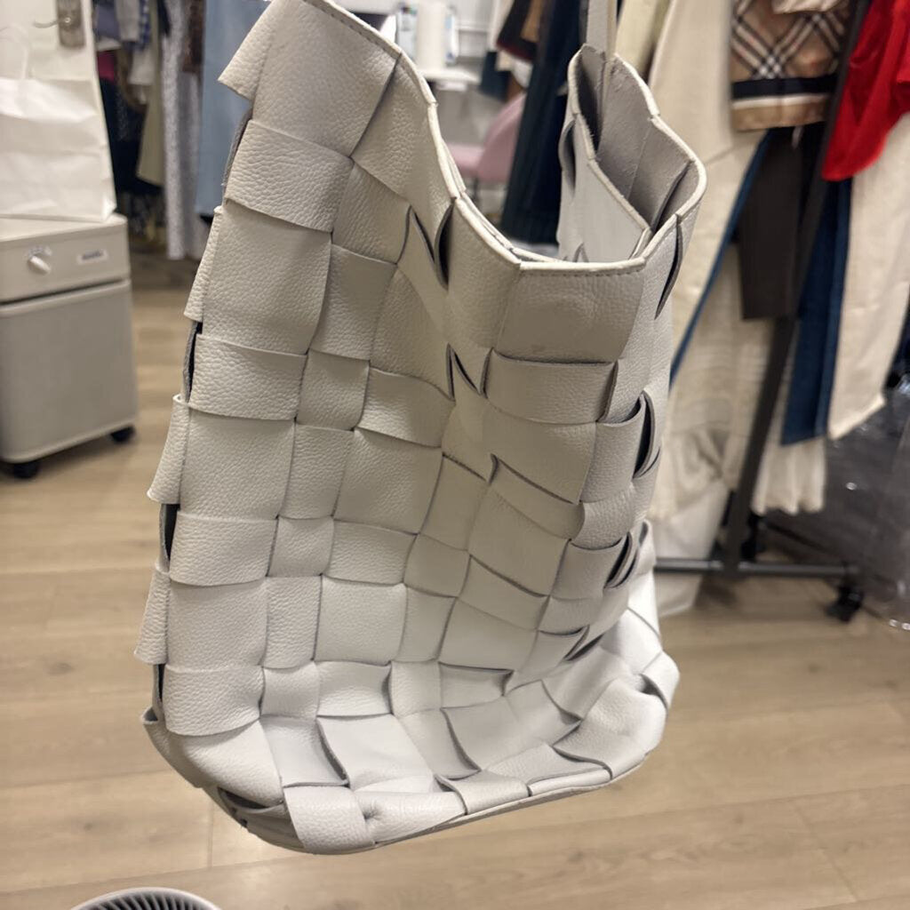 White Woven Leather Bucket Bag (535)