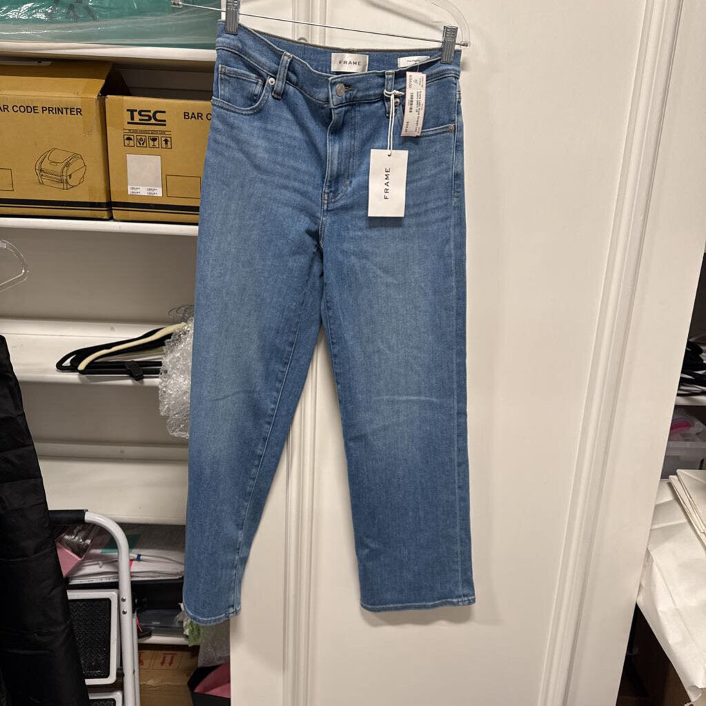 Light Wash Striaght Leg Jeans (NWT)