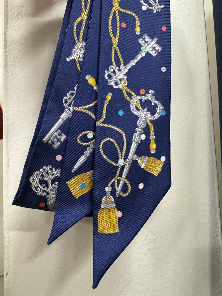 Navy "Les Cles a Pois" Twilly