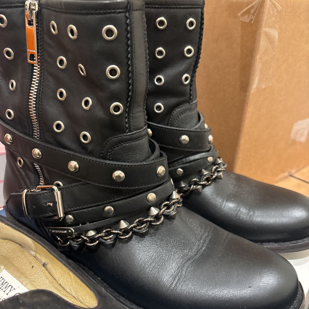Black Rockstud Pumps