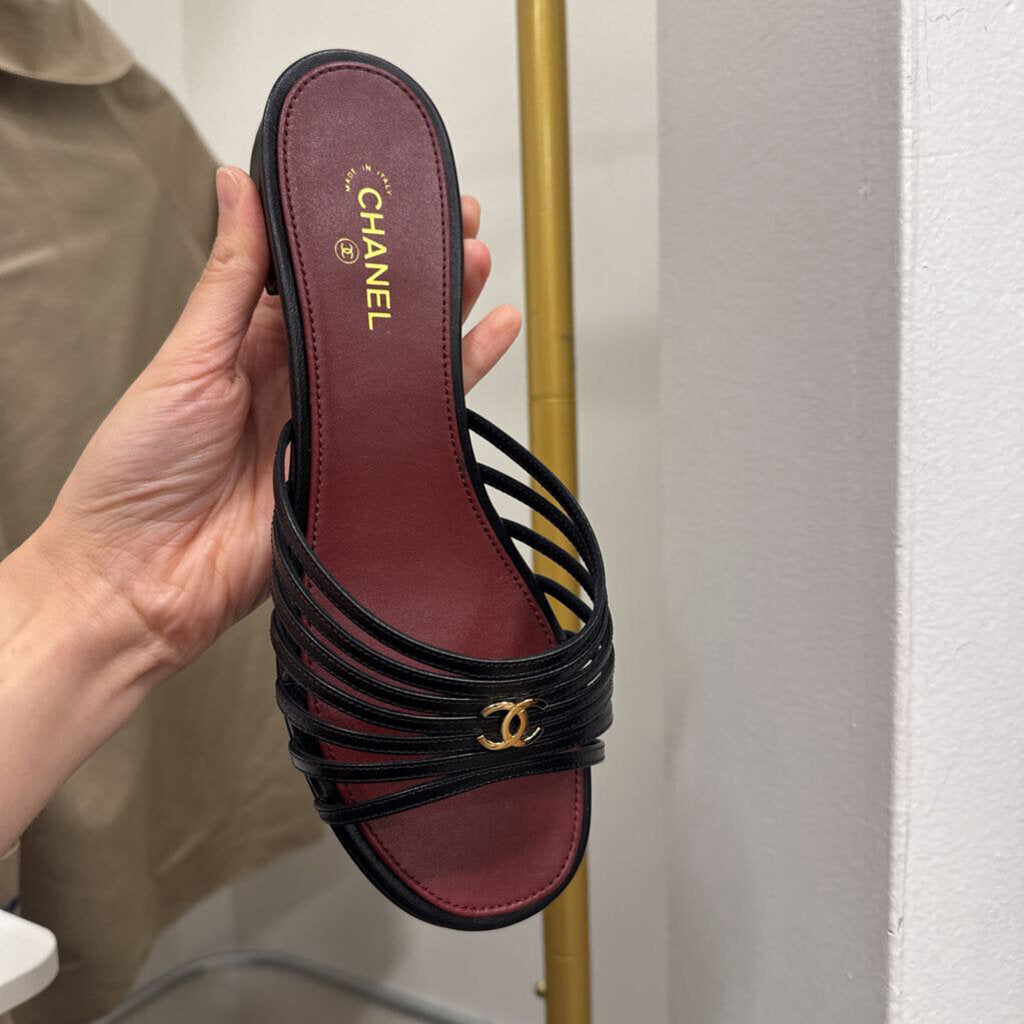 2026 Black Leather Mules (new, 1175)