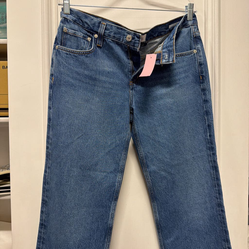 Medium Wash Straight Leg Jean