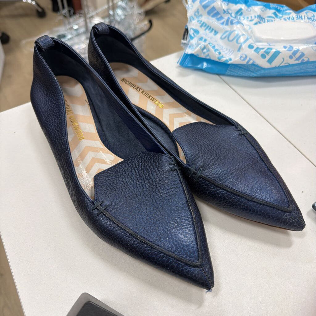 Navy Leather Point Toe Loafers (40)