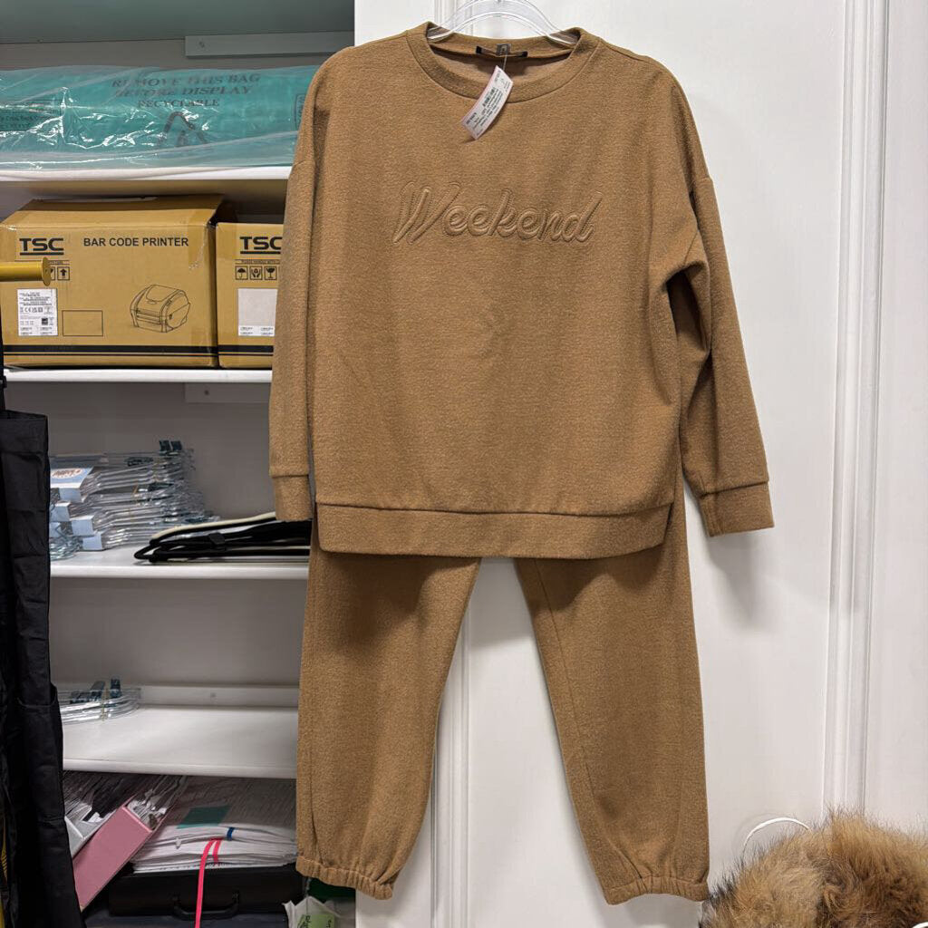 Camel Embroidered Logo Crewneck/Sweatpant SET