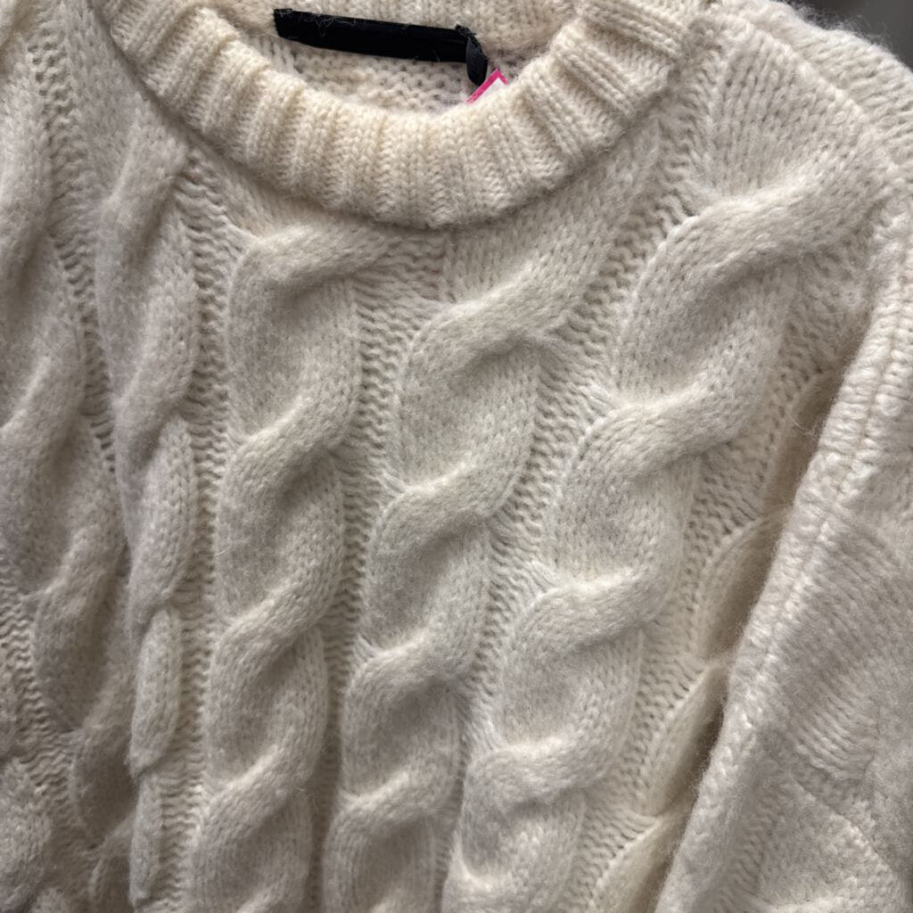 Cream Alpaca Cable Knit Sweater (as is-makeup interior collar)