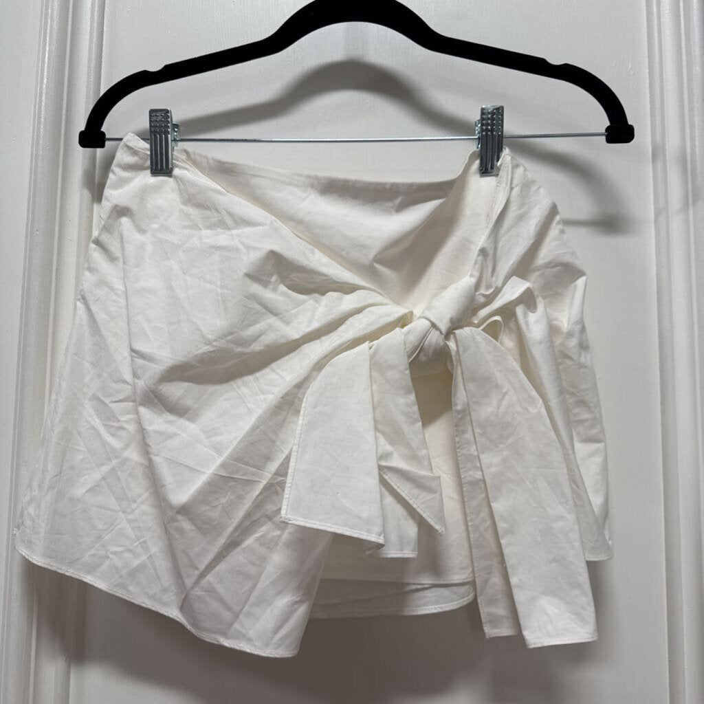 White Cotton Bow Front Mini Skirt
