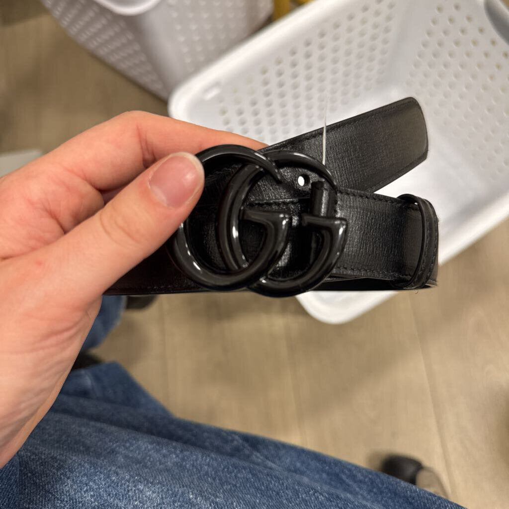 Gucci Black Leather GG Belt, 95