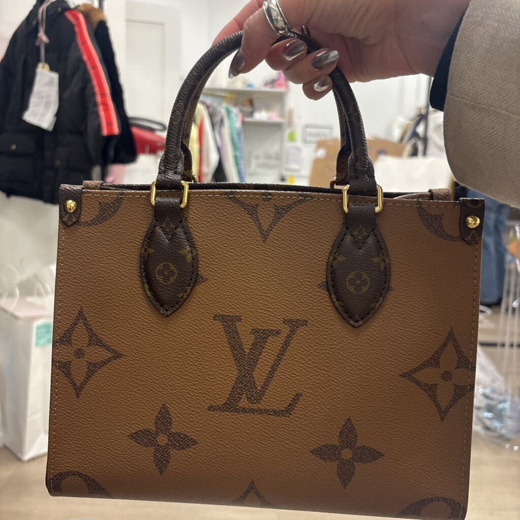 Brown Monogram On The Go MM Bag