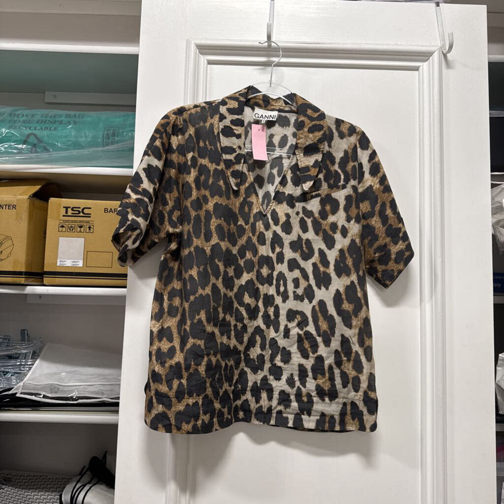Leopard Lyocell Collared Top