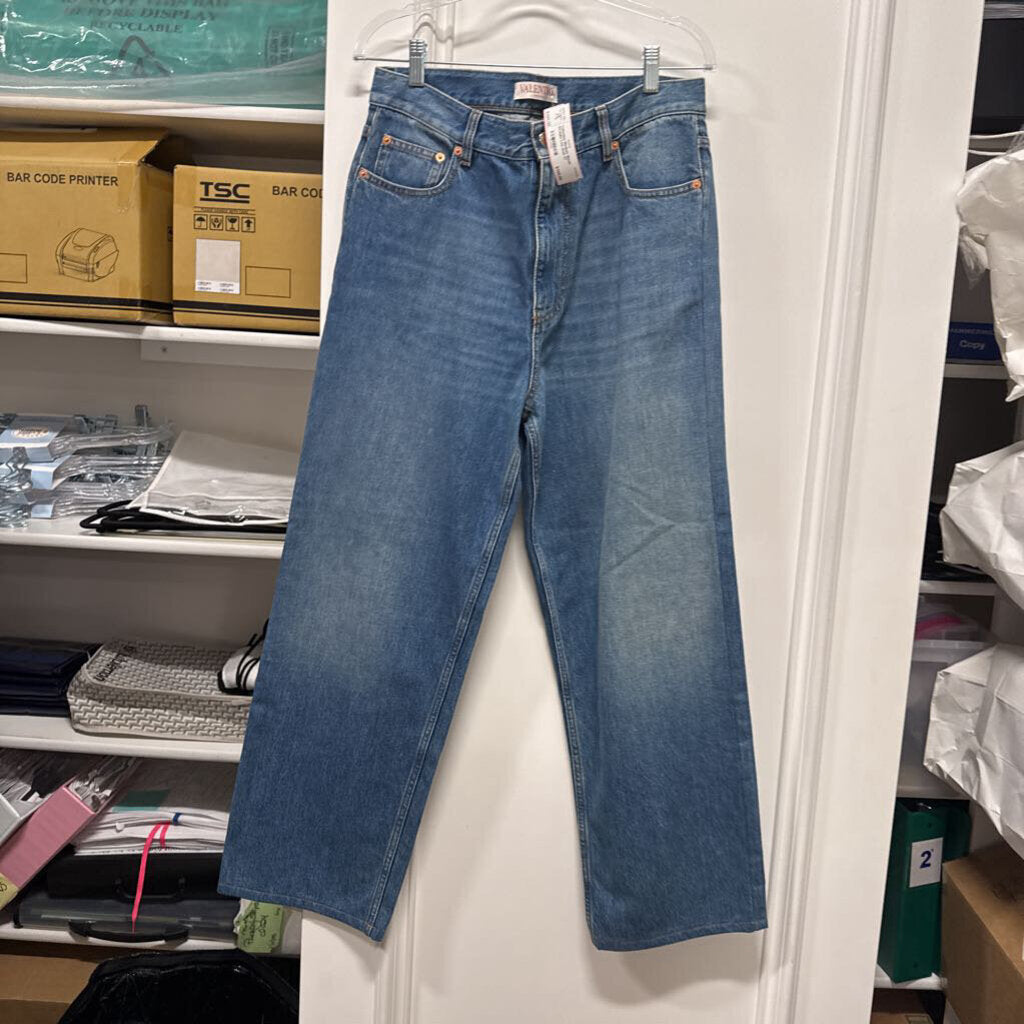 Medium Wash Straight Leg Jean