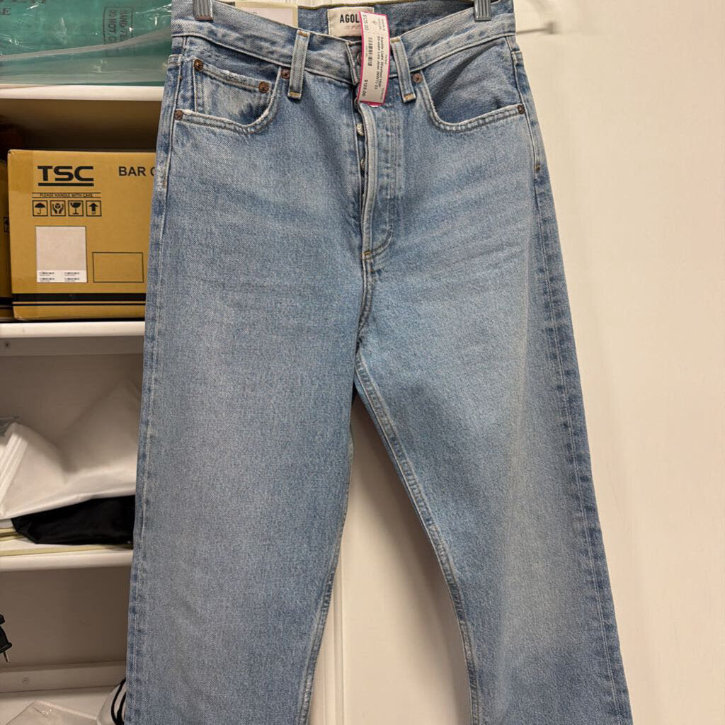 Light Washed High Straight Leg Jean (NWT)