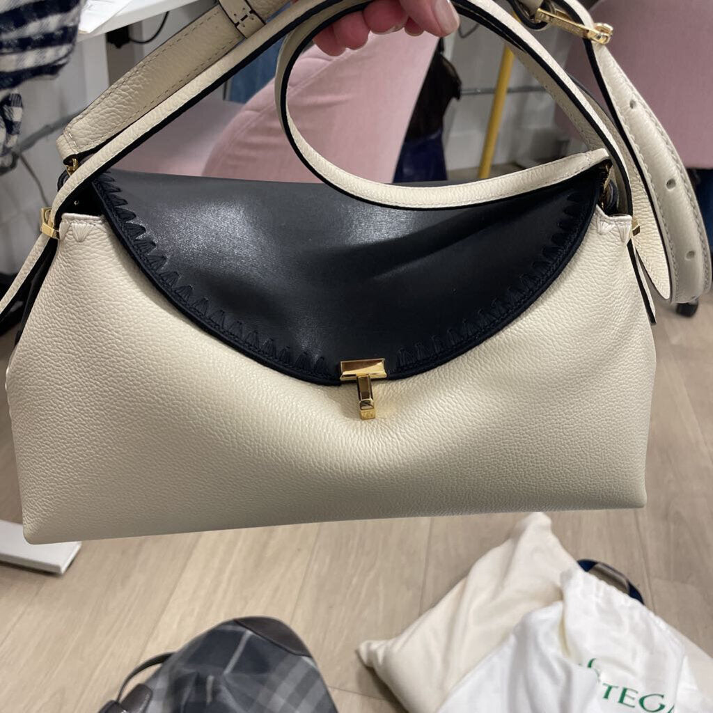 T-Lock Leather Clutch/Top Handle (1280)