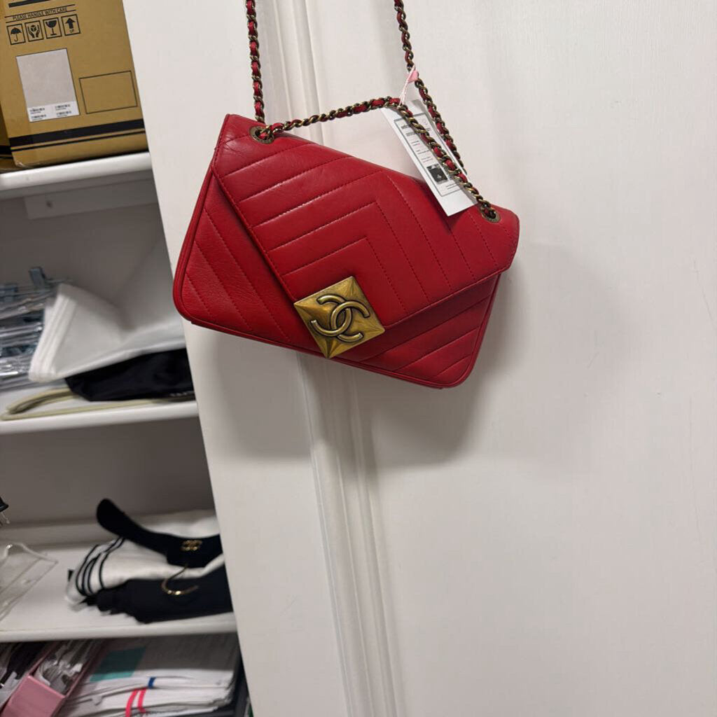 Red Chevron Pyramid Flap Bag 2015
