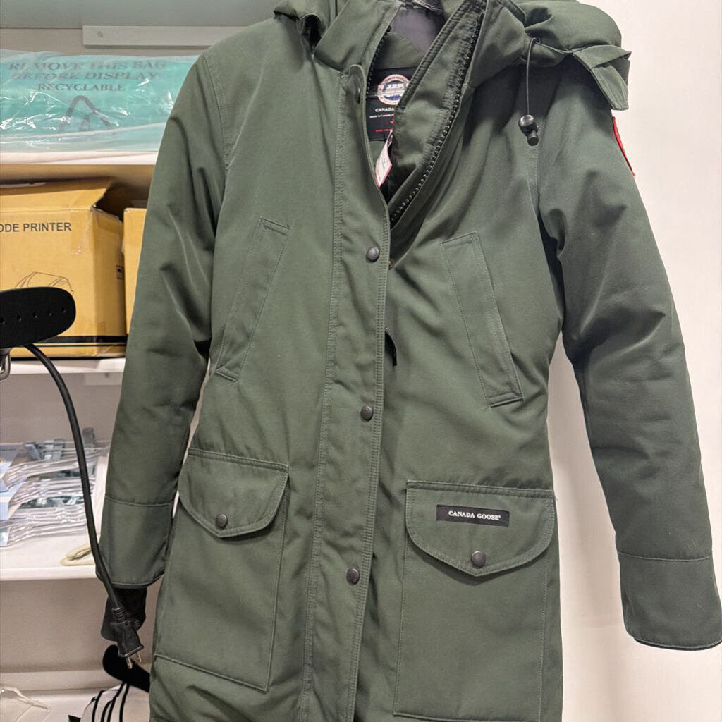 Green Puffer Parka Coat (Wear Throughout)