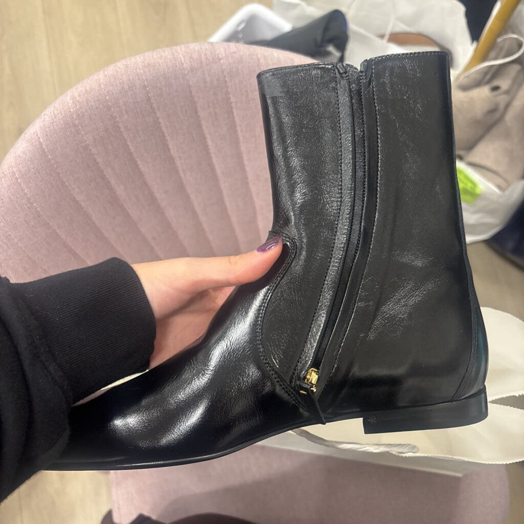 Black Patent Boot (R:1380)