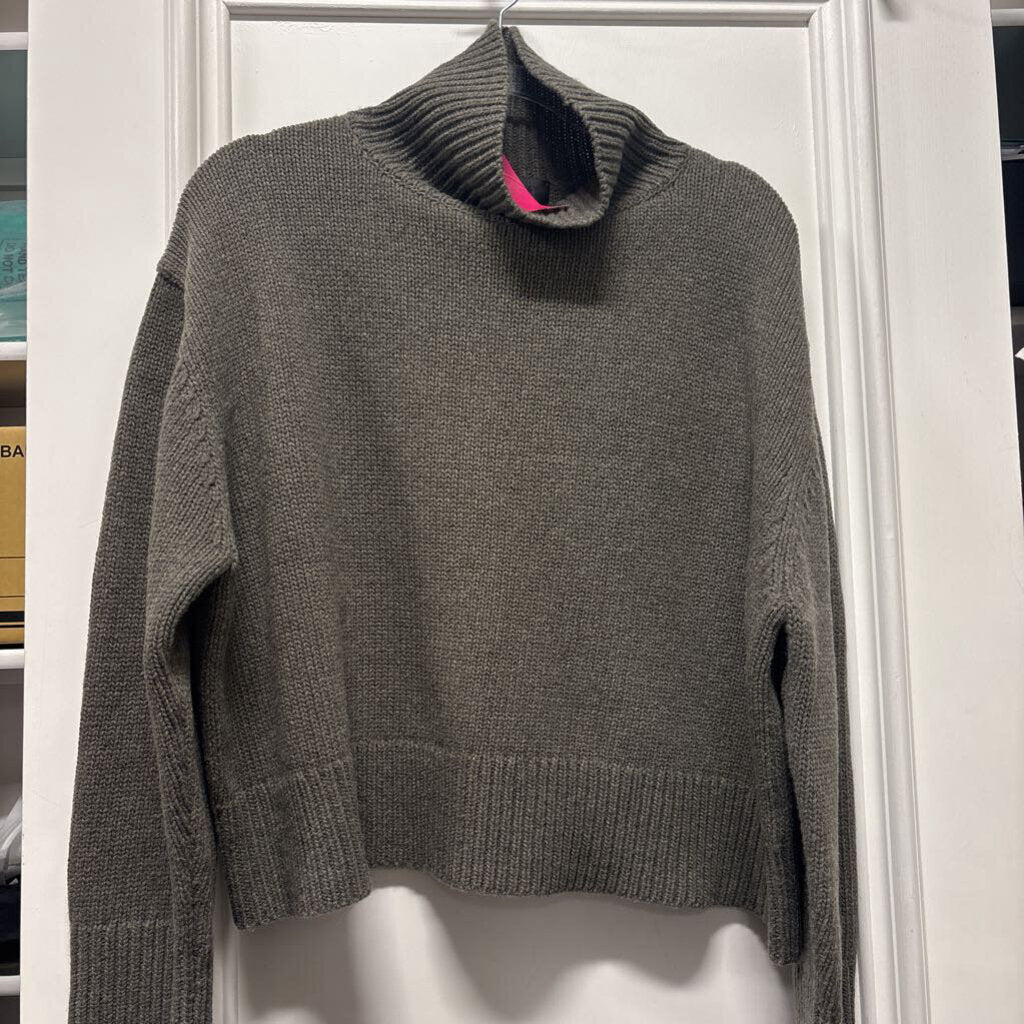Olive Green Wool Turtleneck Sweater, M