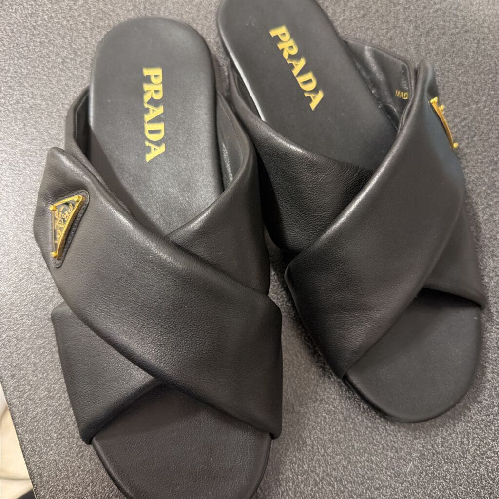 Black Leather Sandal, 37.5