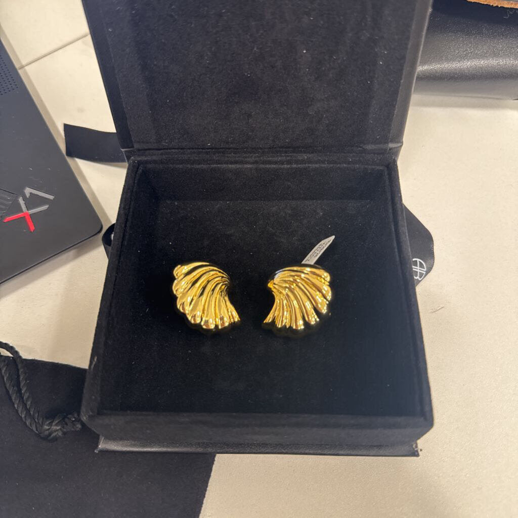 Curved Shell Earrings
