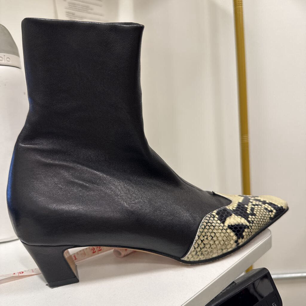 Black Leather Python Low Boot (1690)